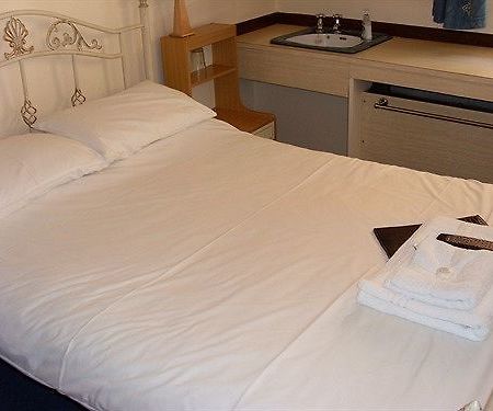 The George Hotel Ашфорд Экстерьер фото