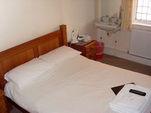 The George Hotel Ашфорд Экстерьер фото